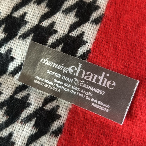 Houndstooth Black & Red Cashmere Feel Scarf - Picture 3 of 5